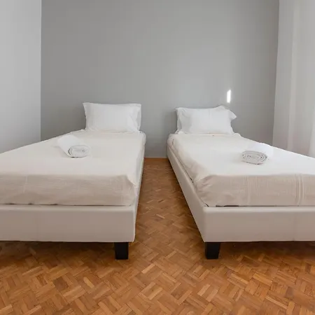 Petralona Spacious Penthouse