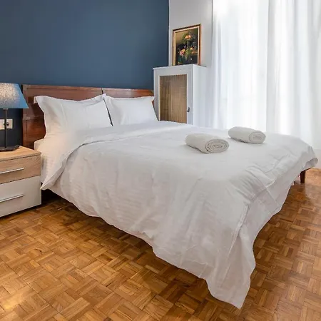 Apartment Petralona Spacious Penthouse
