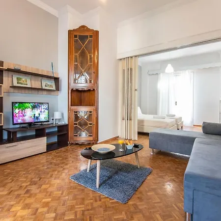 Petralona Spacious Penthouse *