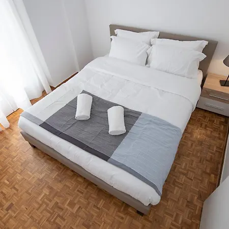 Petralona Spacious Penthouse Apartment